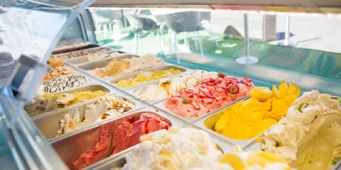 Vilamoura - Top Ice-cream Spots - Luz Aura Vilamoura Yoga